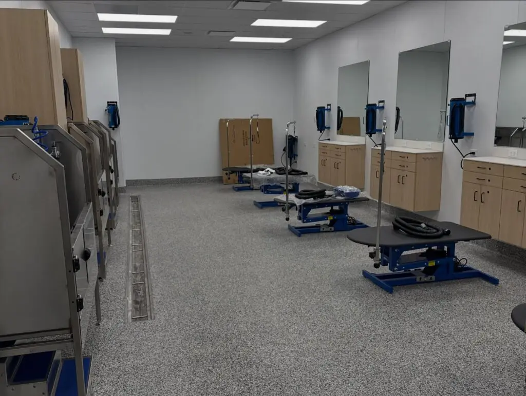 Paws 'n' Rec Grooming stations
