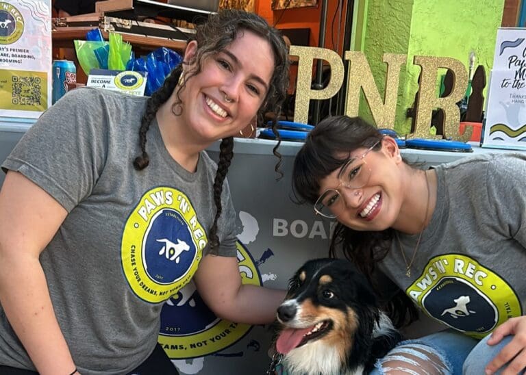 Dog-friendly food spots in St. Petersburg, IL